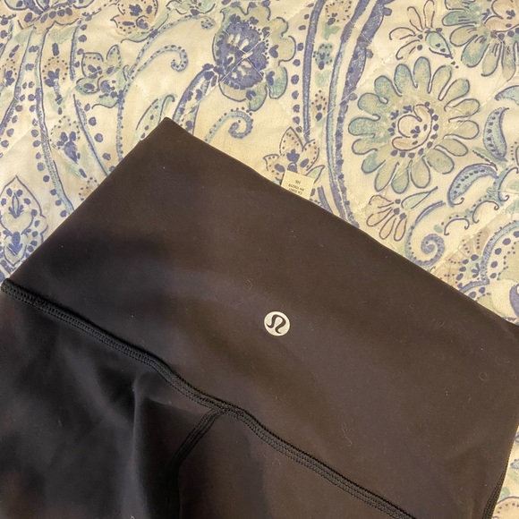 Wunder Train Lululemon Leggings!!! Like new condition, worn once! - Picture 3 of 5